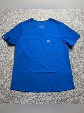 FIGS Catarina One Pocket Scrub Top